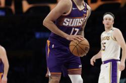 开云体育中国官网-关于尼日利亚男篮完胜湖人，布拉德利绝境逆转的信息