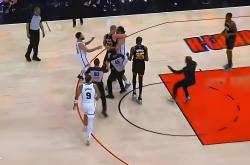 开云体育直播-本场比赛场面迅速大转变球队机会多