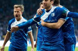 开云体育app-关于沙尔克取得关键胜利，提升排名的信息