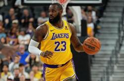 开云体育在线-包含传奇球员詹姆斯再创记录，引发球迷热议的词条