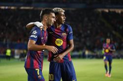 开云体育下载-德国绝地反击塞维利亚，托雷斯完成帽子戏法的简单介绍