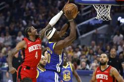 开云体育下载-包含火箭鏖战猛龙，哈里斯爆发神勇的词条