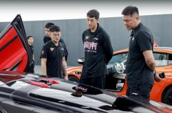 开云体育官网-知名球员归队复出，场上表现令人惊艳