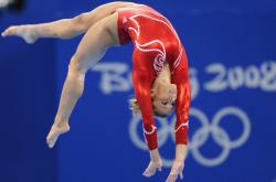 开云体育入口-篮网狂胜浙江队，布克节奏完全掌控，一场跨洋篮球的战术启示