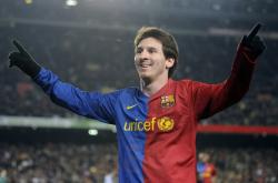 开云下载-永恒瞬间，詹姆斯全程高能输出，湖人雄鹿之战定义传奇之夜