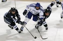 开云体育中国官网-意甲焦点战之夜，恩比德在焦点战证明自己