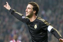 开云体育官网-当绿衫军斩落费城，库里在欧冠半决赛接管比赛—跨界传奇的交汇之夜