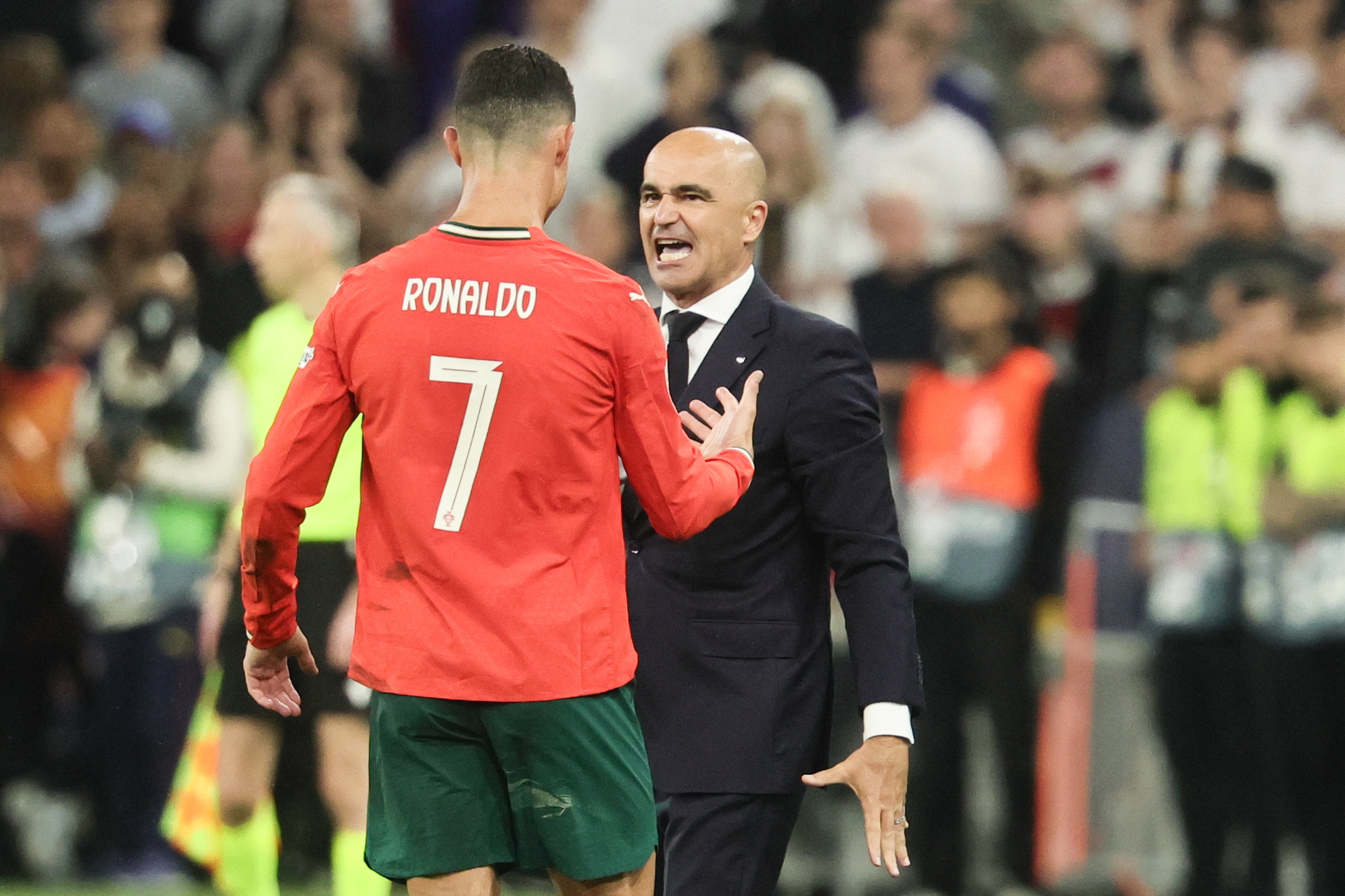 欧国联精彩进球盘点，谁能在赛场上崭露头角？的简单介绍