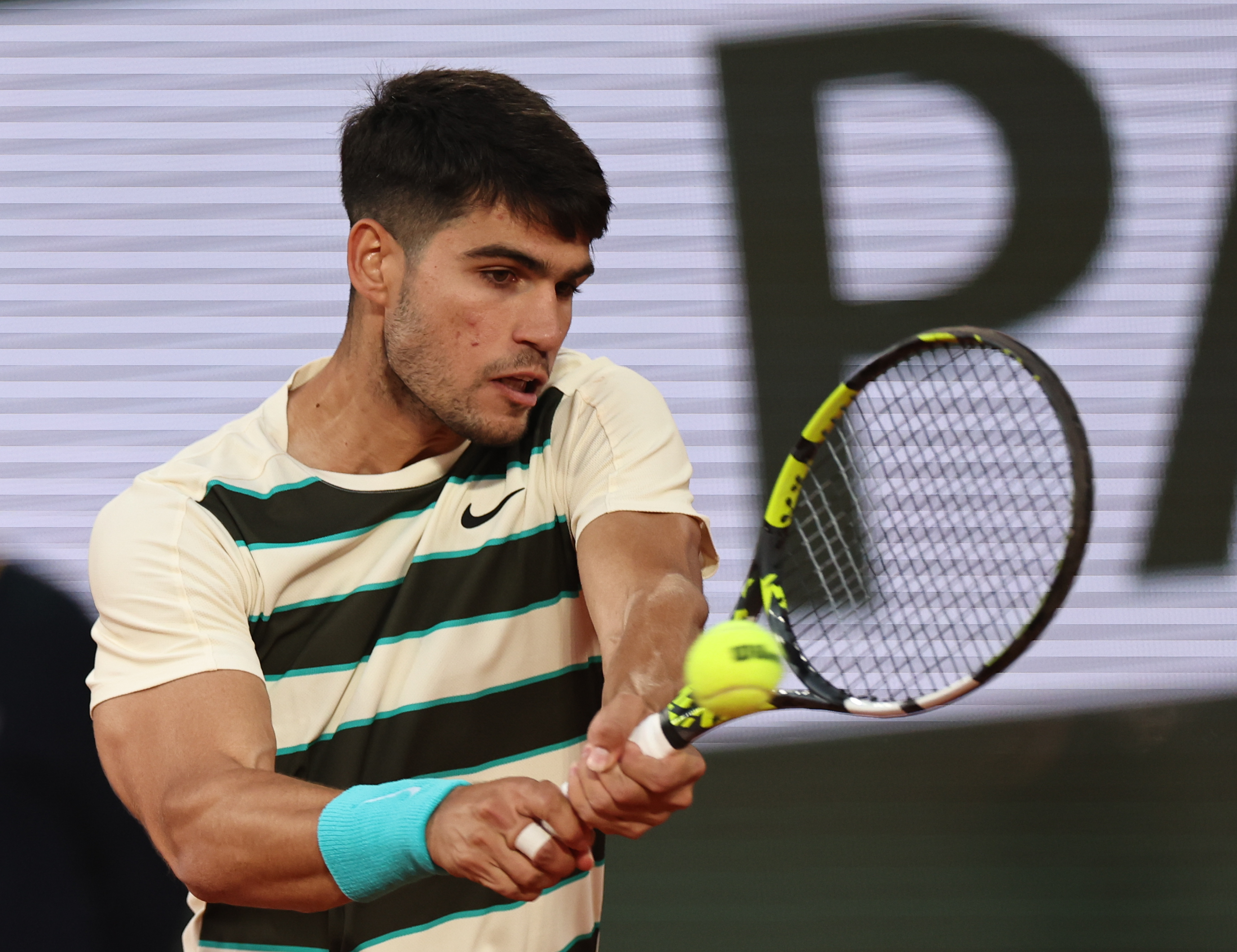 意大利网球队轻取法国网球队，阿尔卡拉斯统治全场