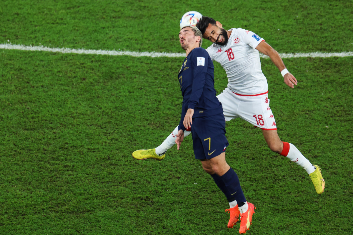 秘鲁鏖战法国，格列兹曼送出助攻