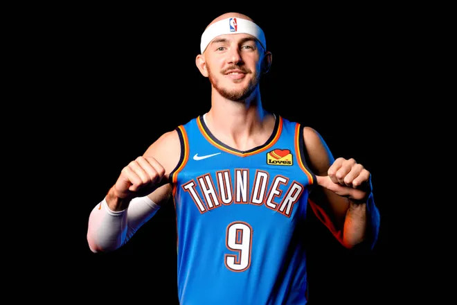 关于湖人B队横扫马刺,卡鲁索一己之力扛起全队的信息 关于湖人B队横扫马刺,卡鲁索一己之力扛起全队的信息