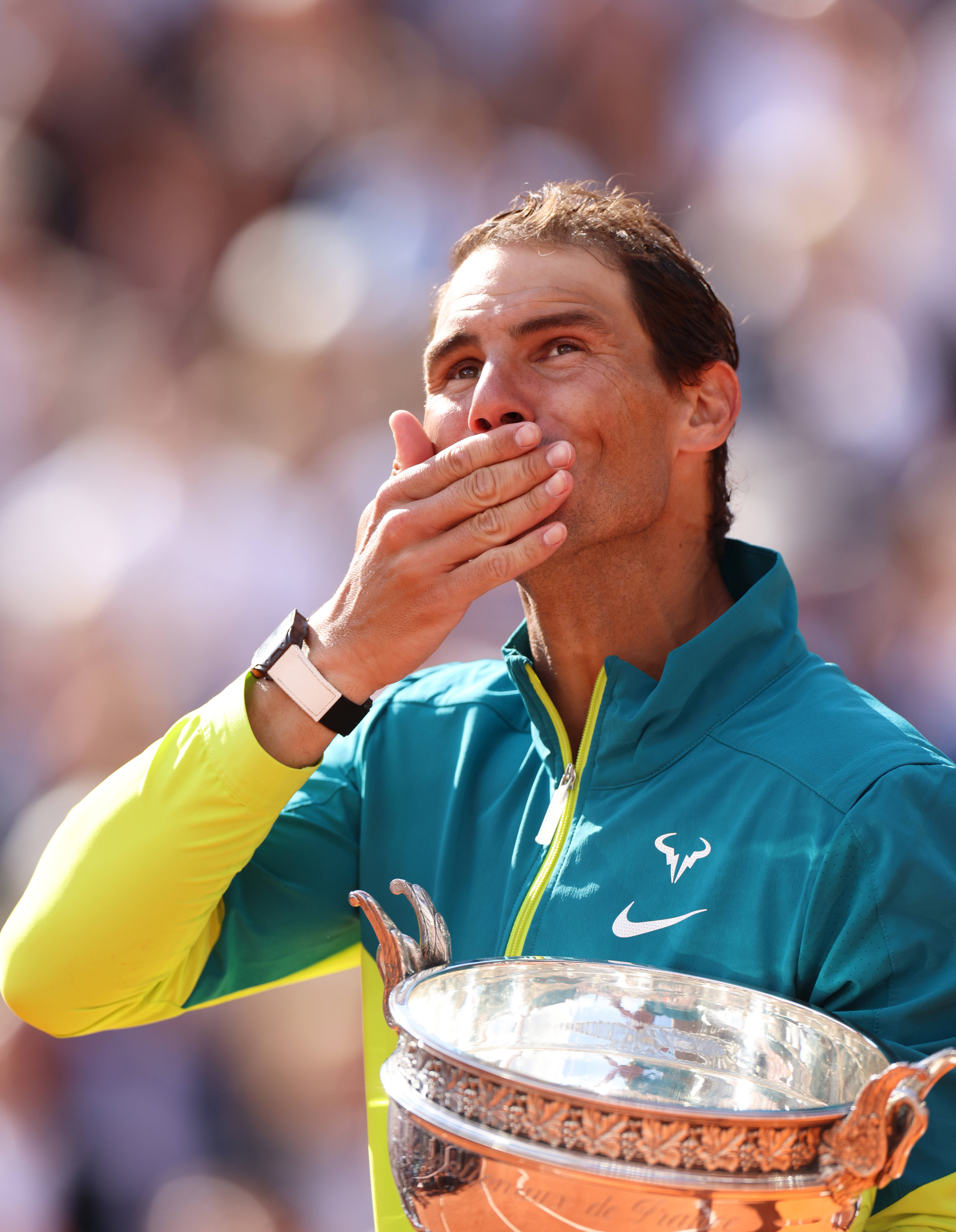 包含美国网球队横扫西班牙网球队，纳达尔打破历史纪录的词条