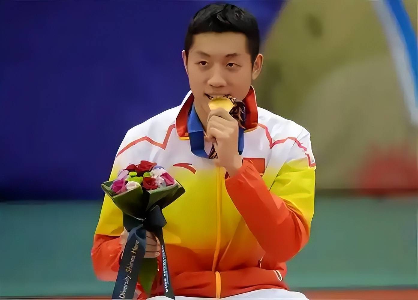 英国乒乓球队横扫日本乒乓球队，许昕关键制胜的简单介绍