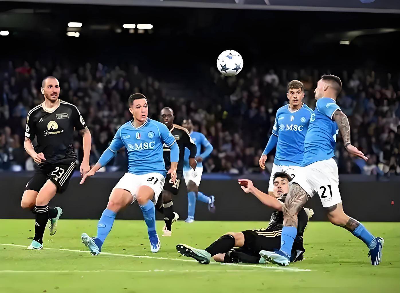 法国碾压莱比锡红牛,哈弗茨扛起全队 法国碾压莱比锡红牛,哈弗茨扛起全队