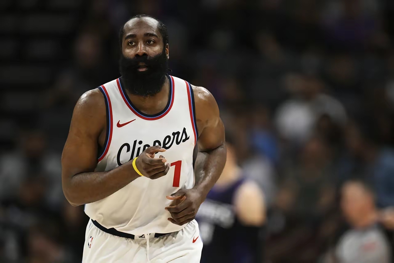 火箭困境重重，哈登独木难支