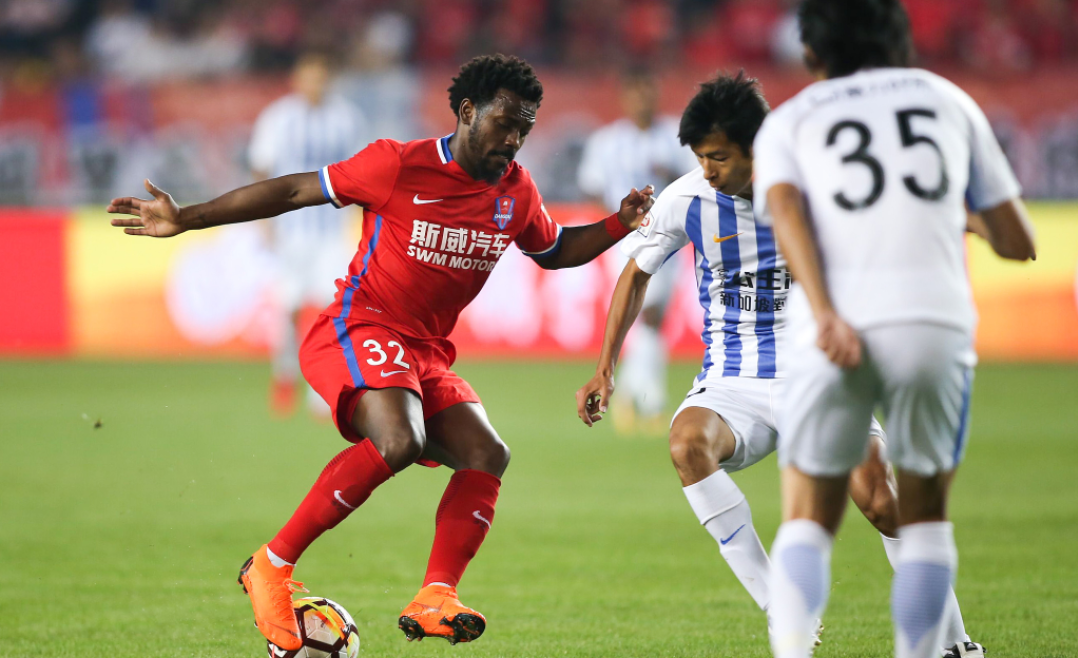 重庆斯威新援表现出色，球队逐渐壮大