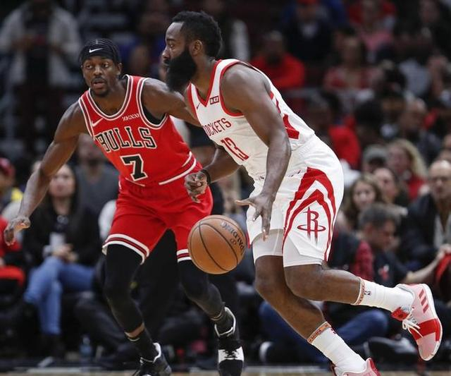 国王横扫公牛，周琦统治全场