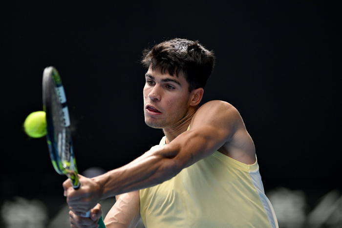 意大利网球队完胜英国网球队，阿尔卡拉斯惊艳世界