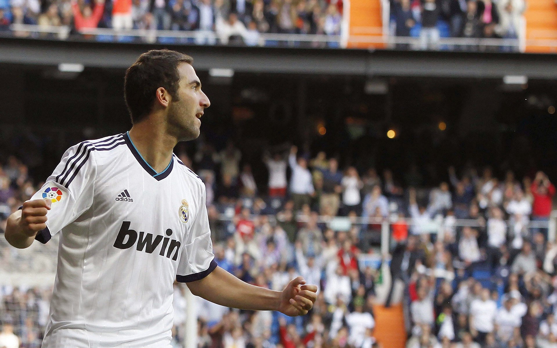 双线奇迹,卡瓦哈尔赛道称王,日本加时绝杀马竞